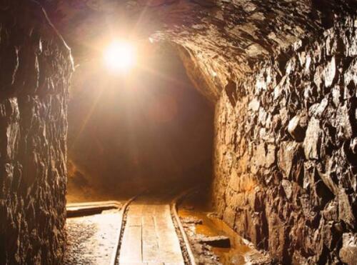 金属和非金属地下矿山怎么区分，地下开采是什么？